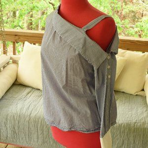 left cold shoulder